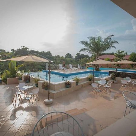 Mont Bleu Hotel Libreville Bagian luar foto