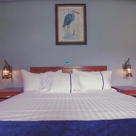 Mont Bleu Hotel Libreville Bagian luar foto