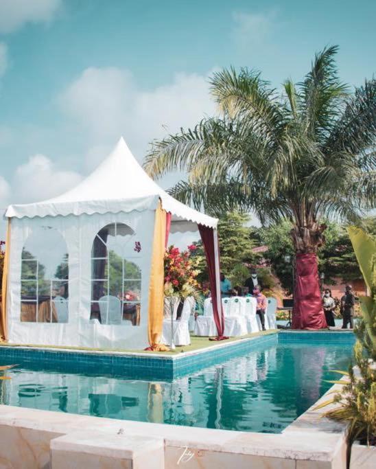 Mont Bleu Hotel Libreville Bagian luar foto